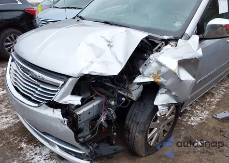 2012 Chrysler Town & Country Touring-L z USA, uszkodzony, nr VIN 2C4RC1CG0CR170835